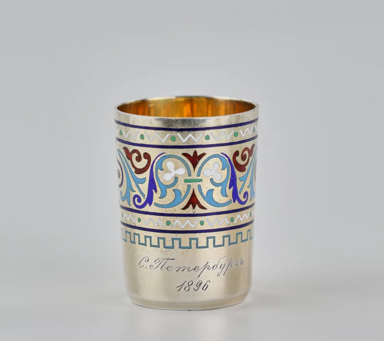 Verre à liqueur en argent 