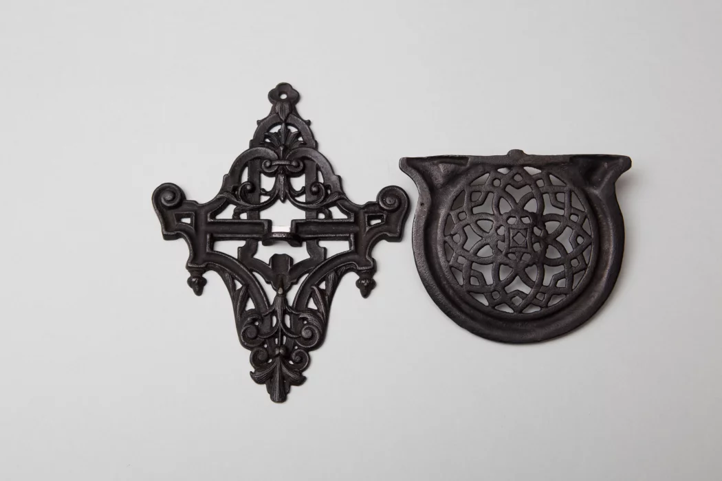 Cast shelf Kasli 
