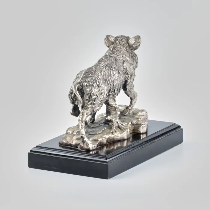 Figurine Sanglier en metal argente.