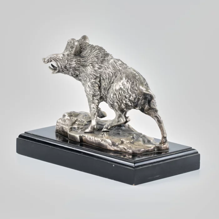 Figurine Sanglier en metal argente.