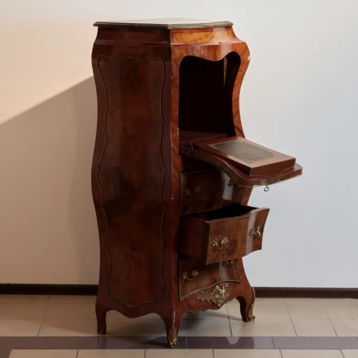 Bureau secretary from the middle of the 19th century.