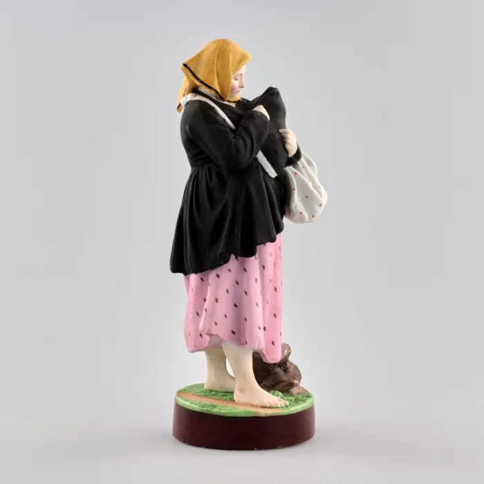Figurine en porcelaine Part amère. Usine de Gardner du 19e siècle.