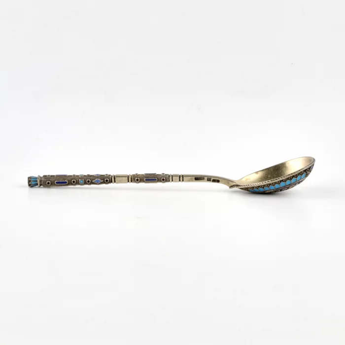 SET OF SIX CLOISONNÉ ENAMEL SILVER TEASPOONS IN A PRESENTATION CASE. GRACHEV BROTHERS RUSSIA, SAINT PETERSBURG, LAST QUARTER OF THE 19TH CENTURY