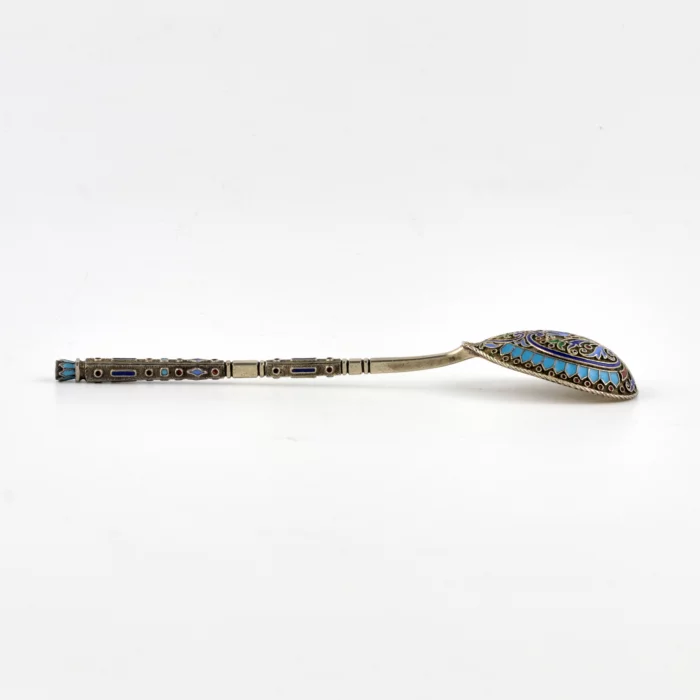 SET OF SIX CLOISONNÉ ENAMEL SILVER TEASPOONS IN A PRESENTATION CASE. GRACHEV BROTHERS RUSSIA, SAINT PETERSBURG, LAST QUARTER OF THE 19TH CENTURY