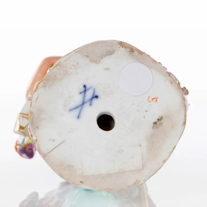  Figurine - allegory 