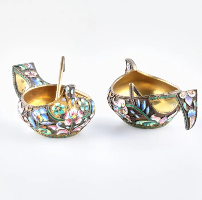 Paire de salières en argent emaille cloisonne 