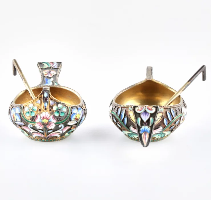 Paire de salières en argent emaille cloisonne 
