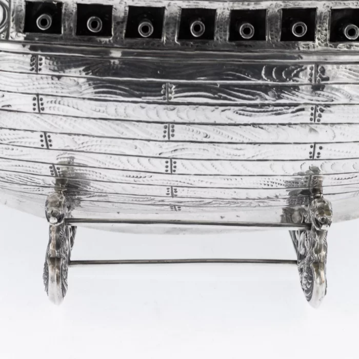 Maquette en argent dun navire du XVe-XVIe siècle 