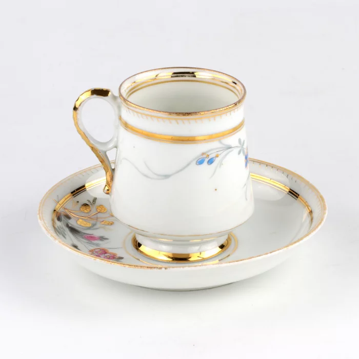 Tea pair from the Kuznetsov factory in Volkhov. 1880s.