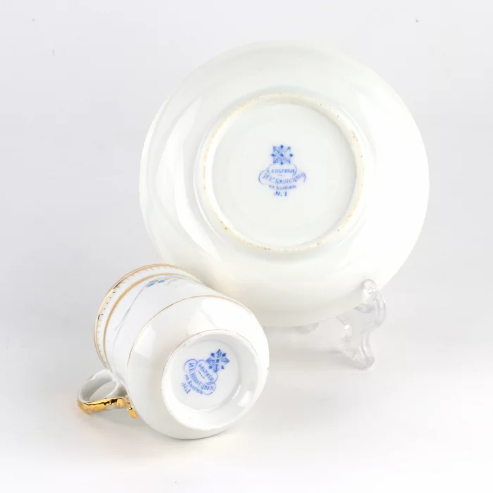 Tea pair from the Kuznetsov factory in Volkhov. 1880s.
