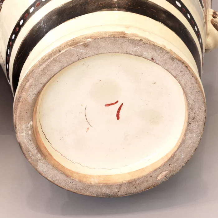 Paire de vases de sol japonais Satsuma.