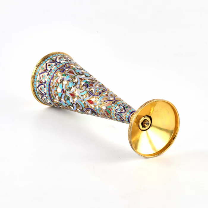 Coupe à champagne en email cloisonne en argent. Vassili Agafonov.