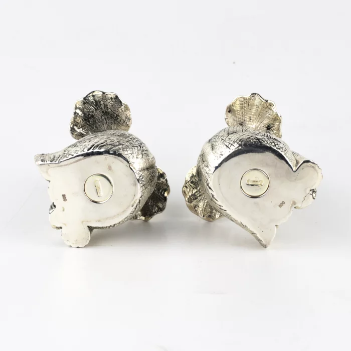 Silver salt and pepper shaker 