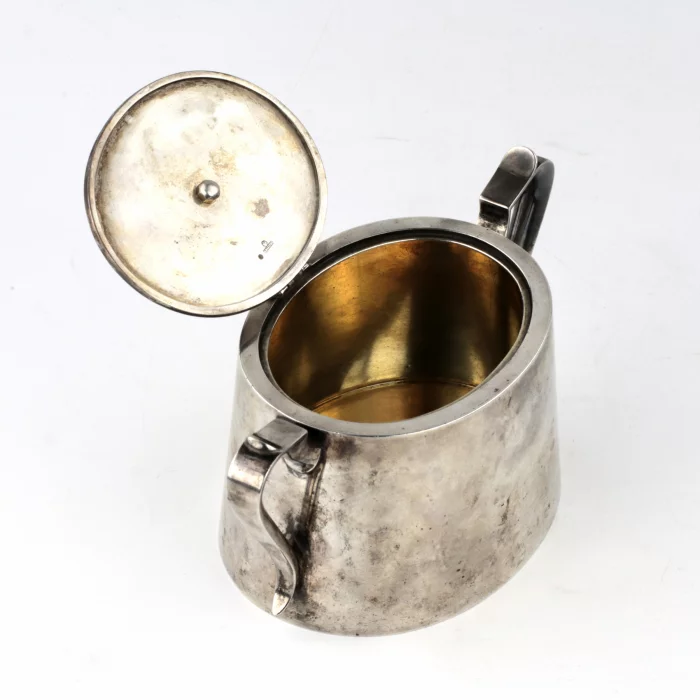 Sucrier Faberge en argent. 