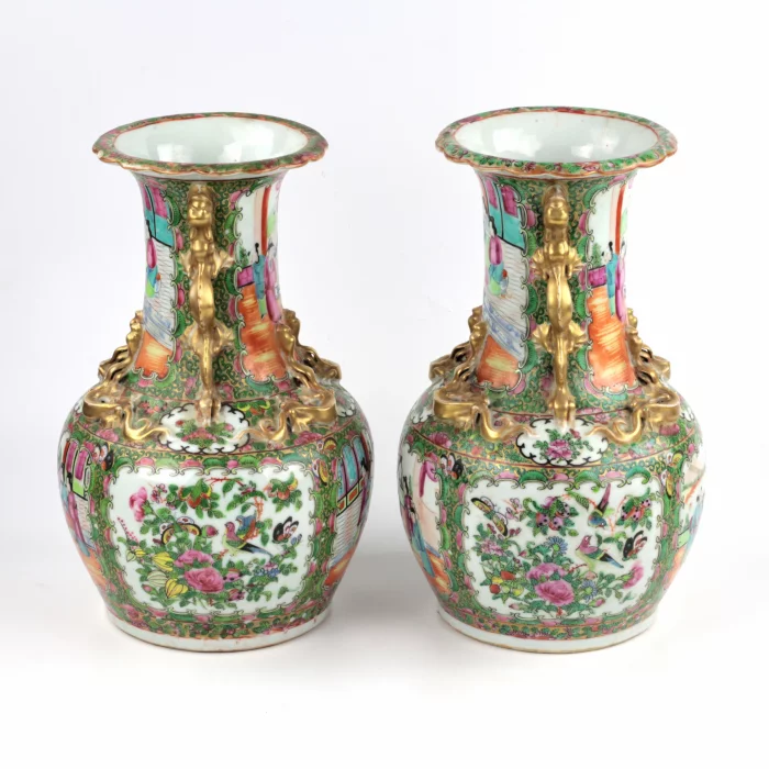 Paire de Vases Cantonais Family Rose. 