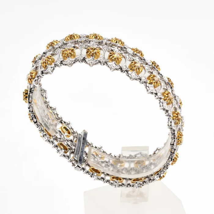 BRACELET UNIQUE SERTI DE DIAMANTS COULEUR COGNAC EUROPE, FIN DU XXᵉ – DÉBUT DU XXIᵉ SIÈCLE