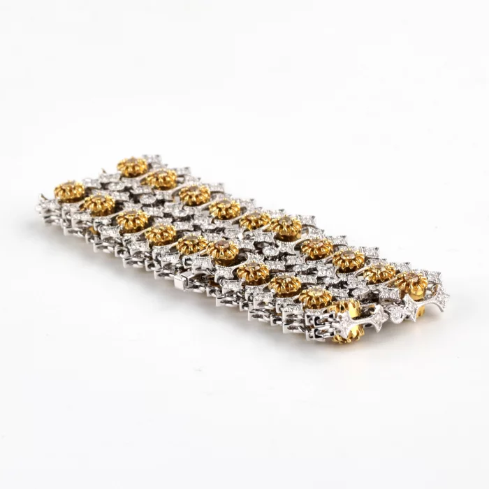 BRACELET UNIQUE SERTI DE DIAMANTS COULEUR COGNAC EUROPE, FIN DU XXᵉ – DÉBUT DU XXIᵉ SIÈCLE