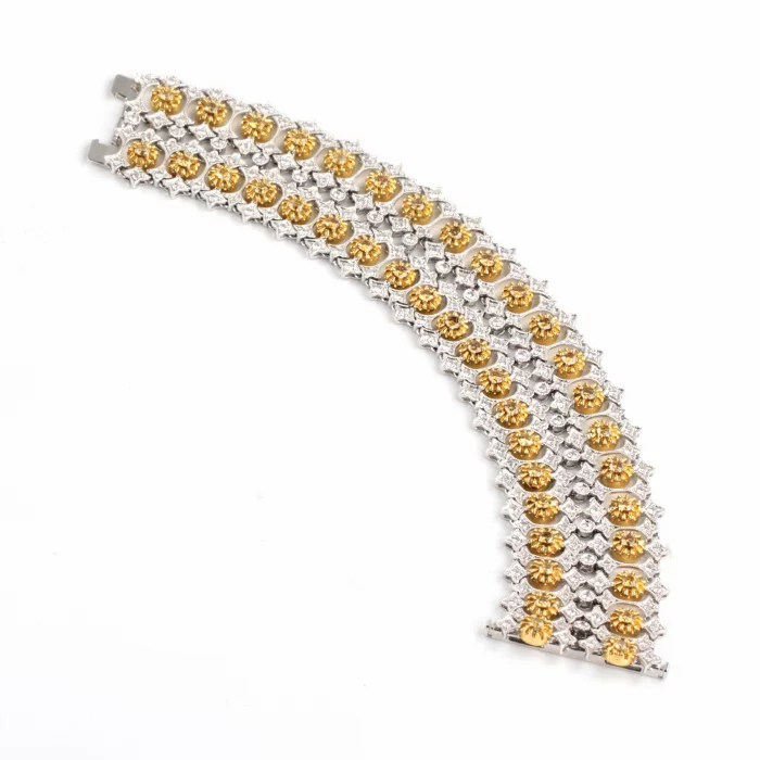 BRACELET UNIQUE SERTI DE DIAMANTS COULEUR COGNAC EUROPE, FIN DU XXᵉ – DÉBUT DU XXIᵉ SIÈCLE
