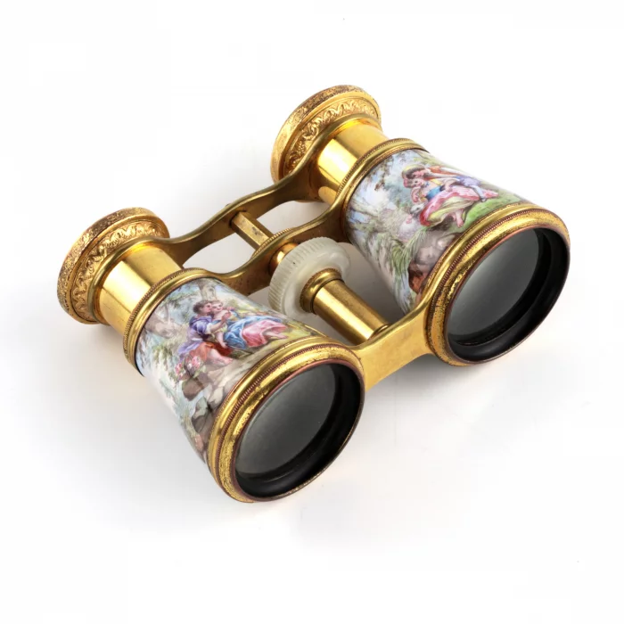 Opera glasses. France, 19th century. 