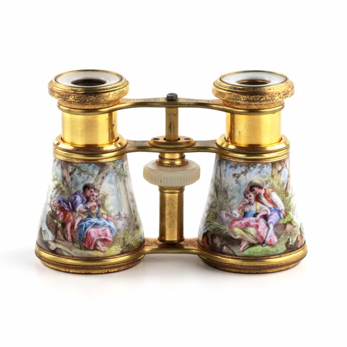 Opera glasses. France, 19th century. 