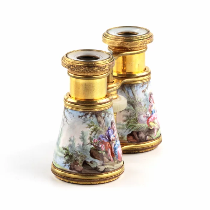 Opera glasses. France, 19th century. 