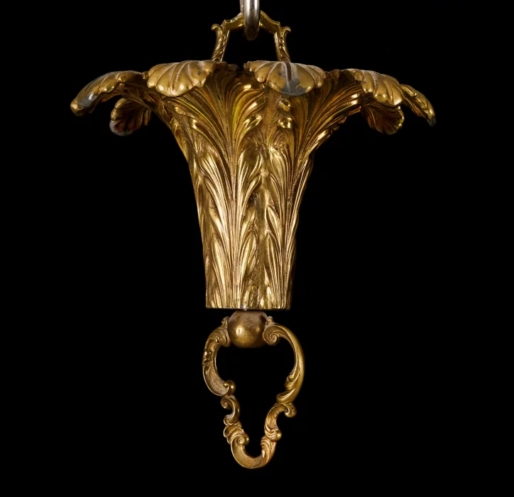 Lustre en bronze de style Rococo 