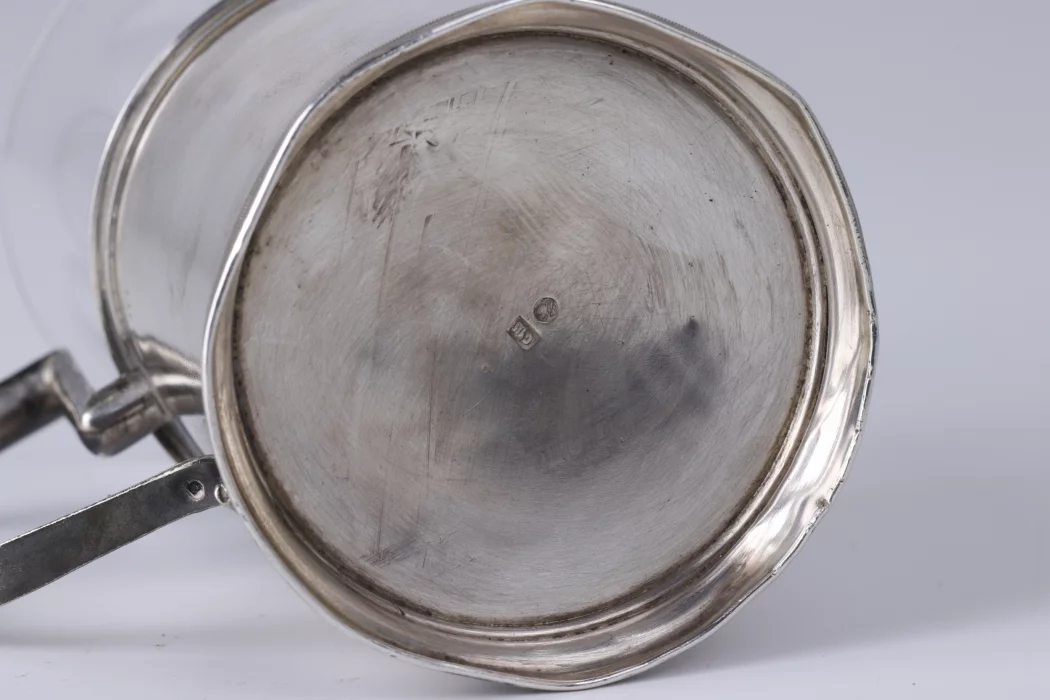 Porte-verre en argent Russe.