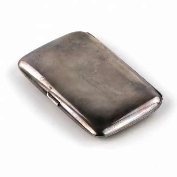 Étui à cigarettes pour dame en argent. Autriche-Hongrie. 1872-1922.