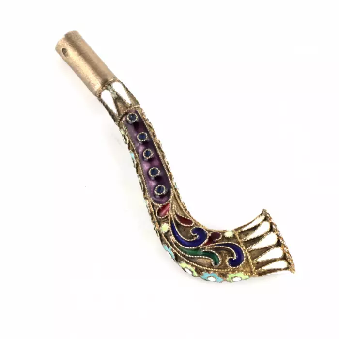 Bec en argent emaille cloisonne. Russie, annees 1920. 