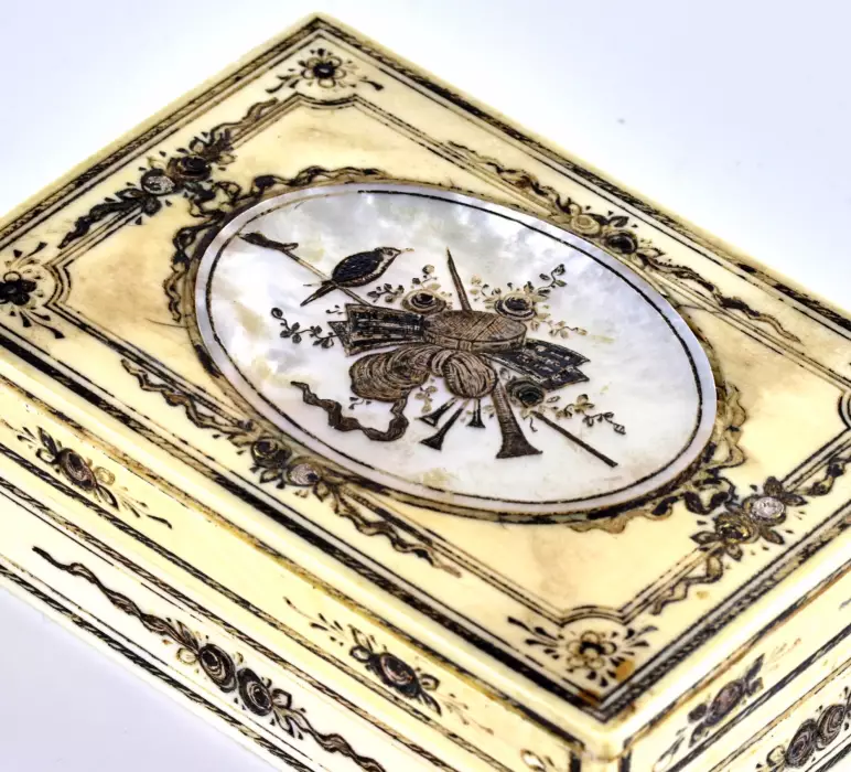 Ivory box with mother-of-pearl inlay. 