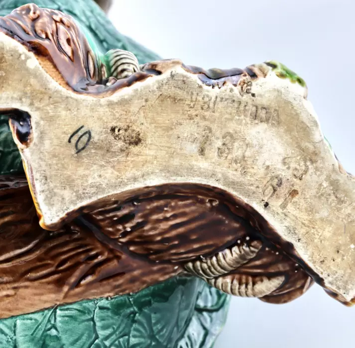 Parrot earthenware jug from the Kuznetsovs Tver factory.
