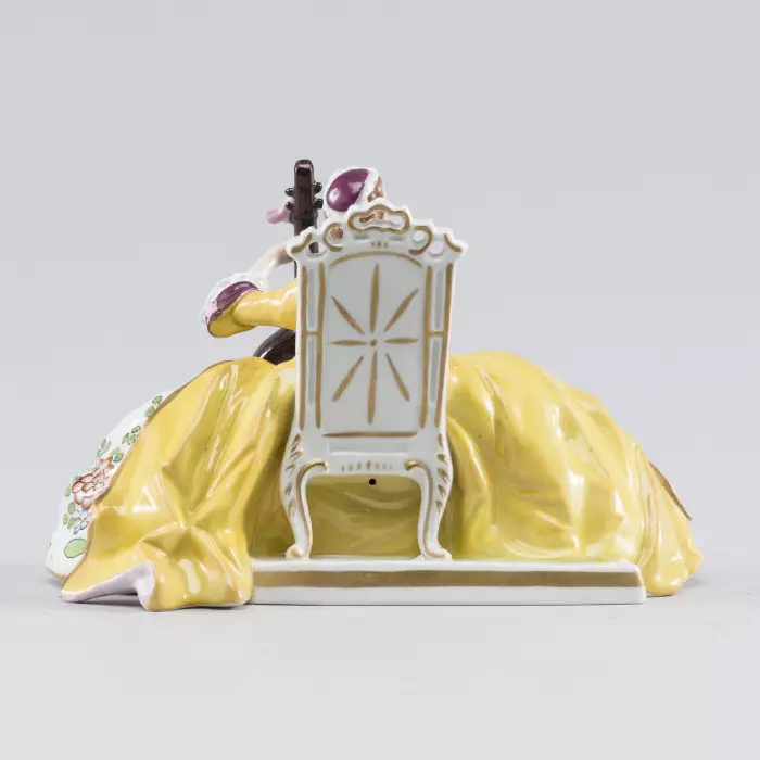 Lady with a cello Sitzendorf