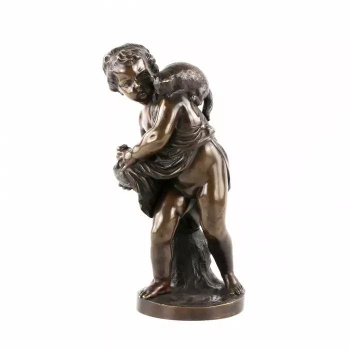 Paire de figures en bronze de Putti. 