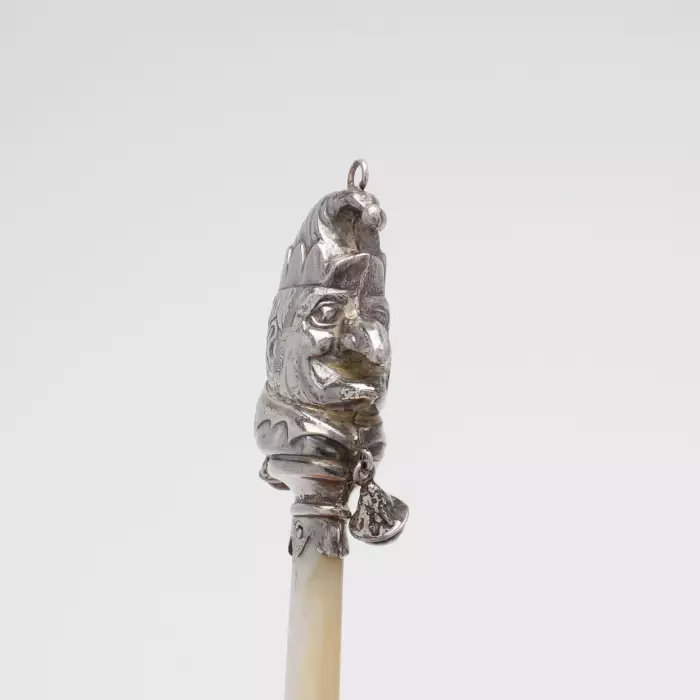 Hochet anglais en argent 