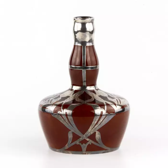 Изящная фарфоровая вазочка в серебряной оплётке, в стиле Модерн. Crown Staffordshire.