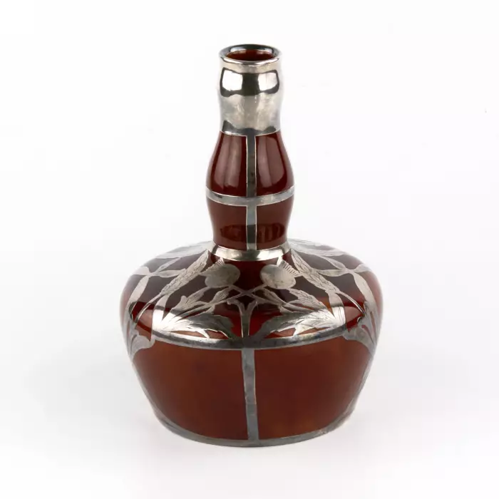 Изящная фарфоровая вазочка в серебряной оплётке, в стиле Модерн. Crown Staffordshire.