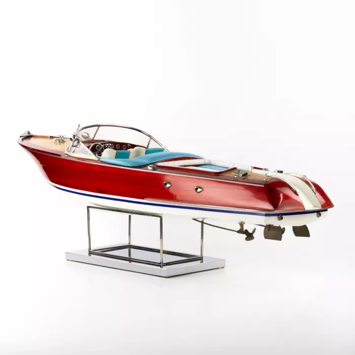 Maquette de yacht Riva ARISTON. 