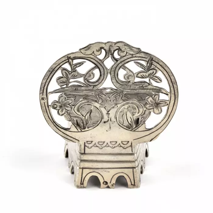 Salt-cellar chair with floral decoration. Russia, Moscow, workshop of Semyon Kazakov, 1899-1908. 