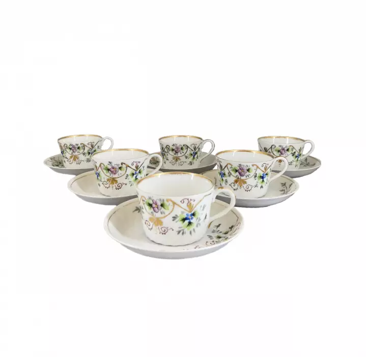 Six tasses et soucoupes. «Kuznetsov»