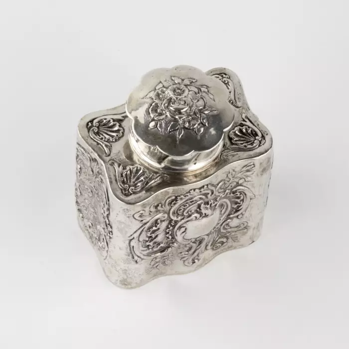 Серебряная чайница. Hanau. Германия.