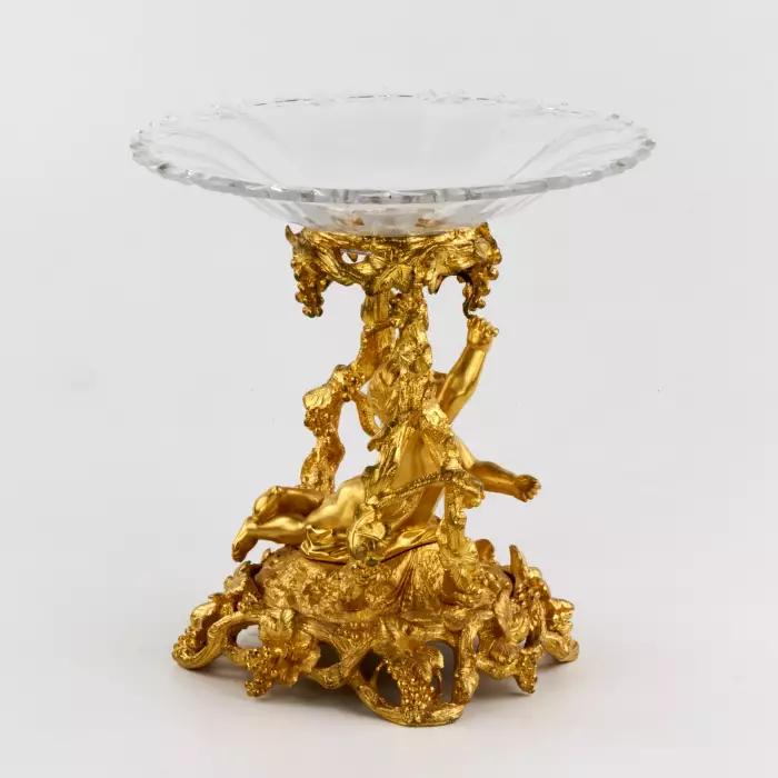 DECORATIVE GILT BRONZE AND CRYSTAL CENTREPIECE FRUIT BOWL IN THE NAPOLEON III STYLE. FRANCE, SECOND HALF OF THE 19TH CENTURY