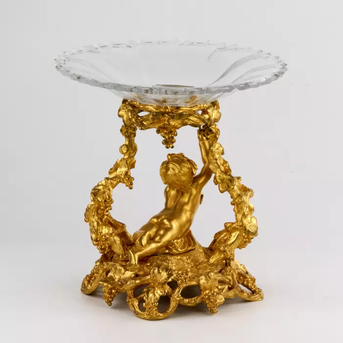 DECORATIVE GILT BRONZE AND CRYSTAL CENTREPIECE FRUIT BOWL IN THE NAPOLEON III STYLE. FRANCE, SECOND HALF OF THE 19TH CENTURY