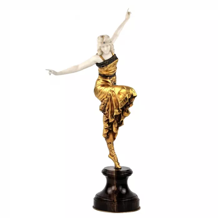 P. Philippe. Figure en bronze dune danseuse russe.