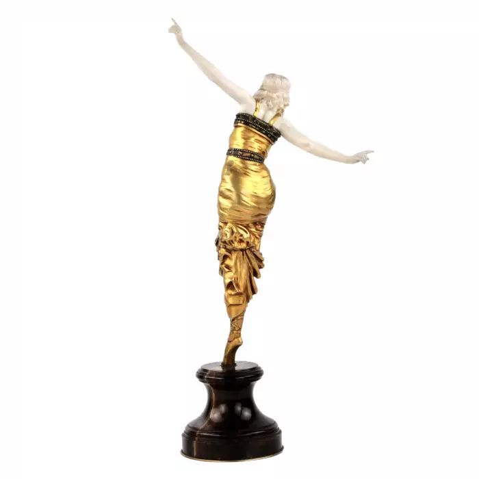 P. Philippe. Figure en bronze dune danseuse russe.