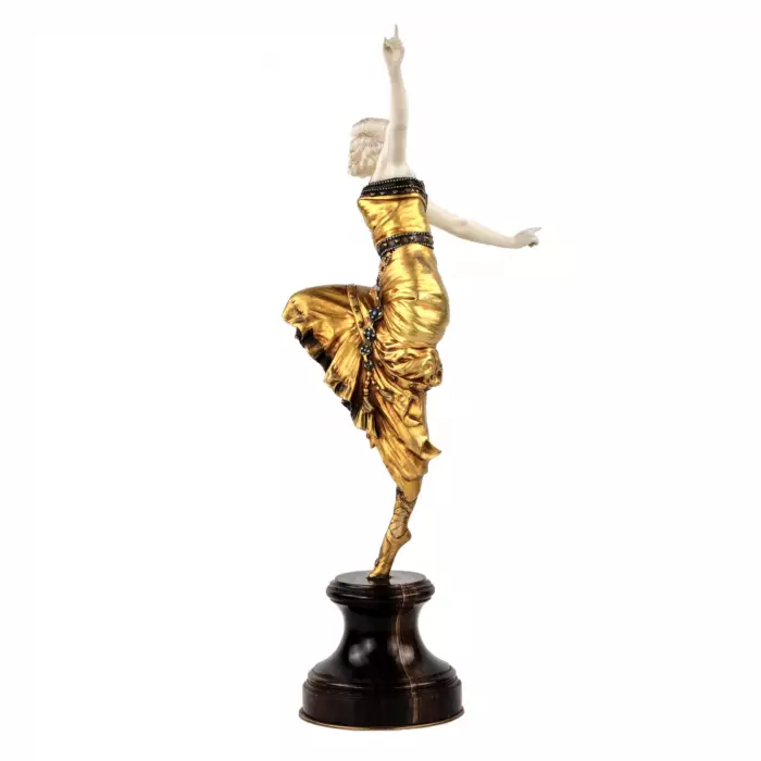 P. Philippe. Figure en bronze dune danseuse russe.