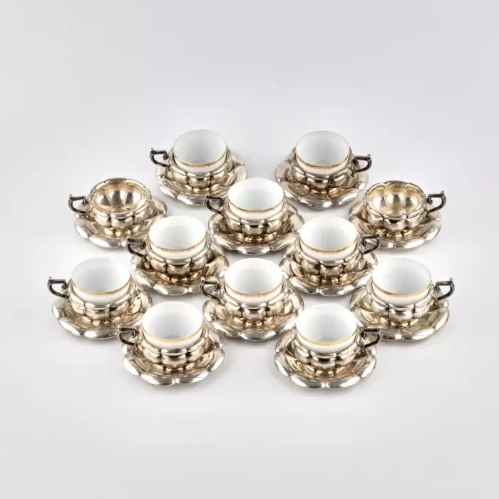 Service à cafe en porcelaine en argent. Annees 1920 