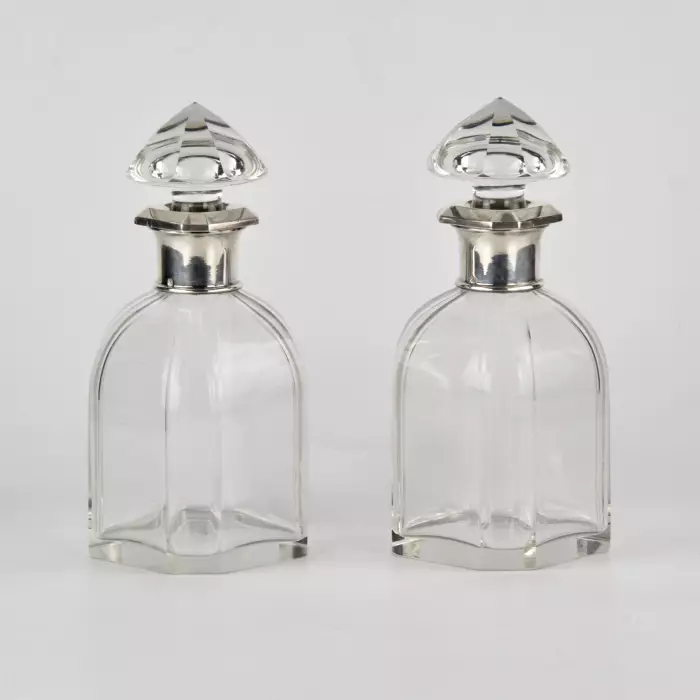A pair of Art Deco decanters. 
