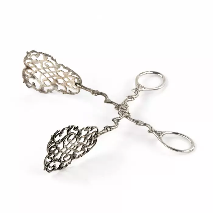 SWEDISH SILVER DESSERT TONGS IN THE NEO-ROCOCO STYLE. GEWE, 1934