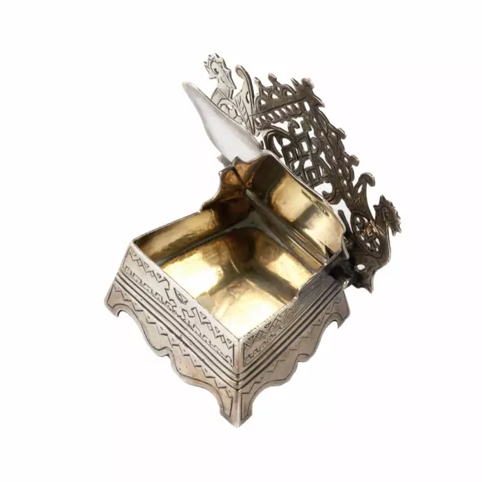 Russian silver salt shaker throne. 