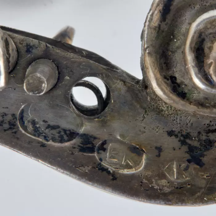 Montre de poche dans un boîtier en argent, en forme de violon. Saint-Petersbourg. 1870-80 